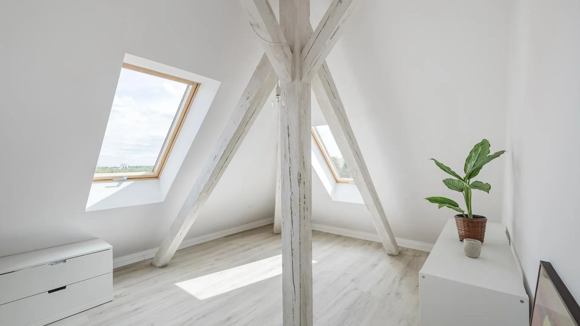 Scandinavian Loft Apartment 포즈난