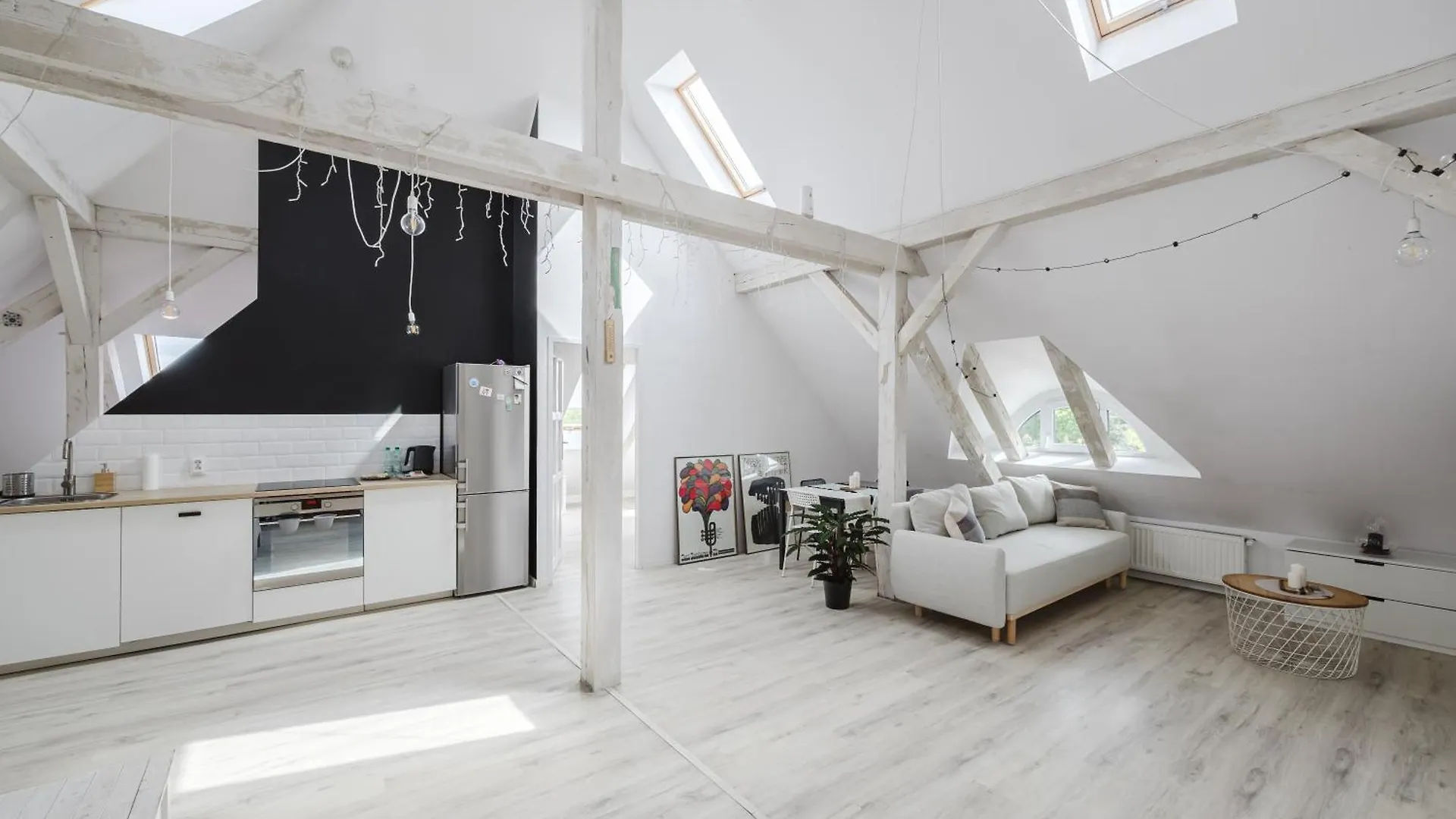 Scandinavian Loft Apartment 포즈난 0*,  폴란드