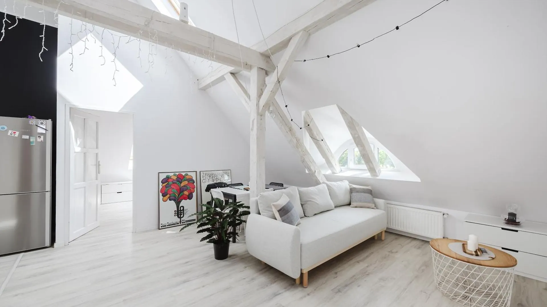 Scandinavian Loft Apartment 포즈난
