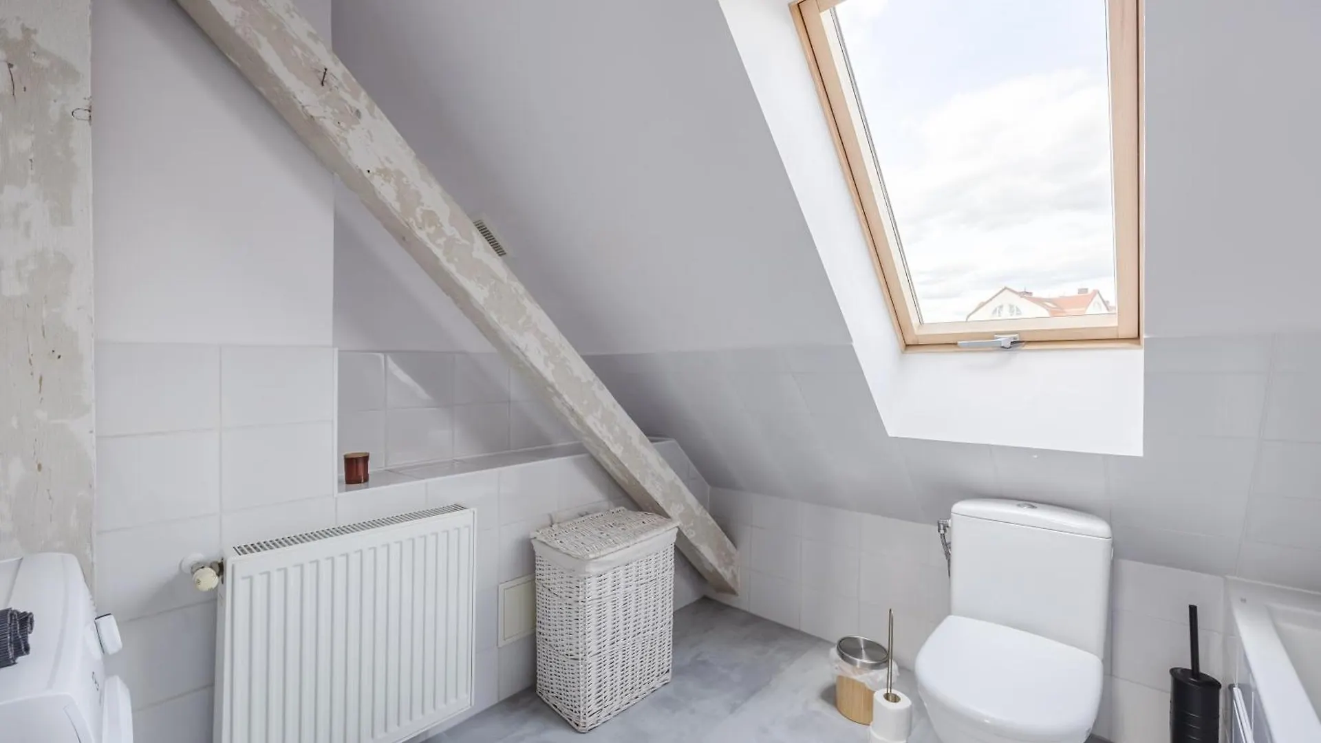 Scandinavian Loft Apartment 포즈난 0*,