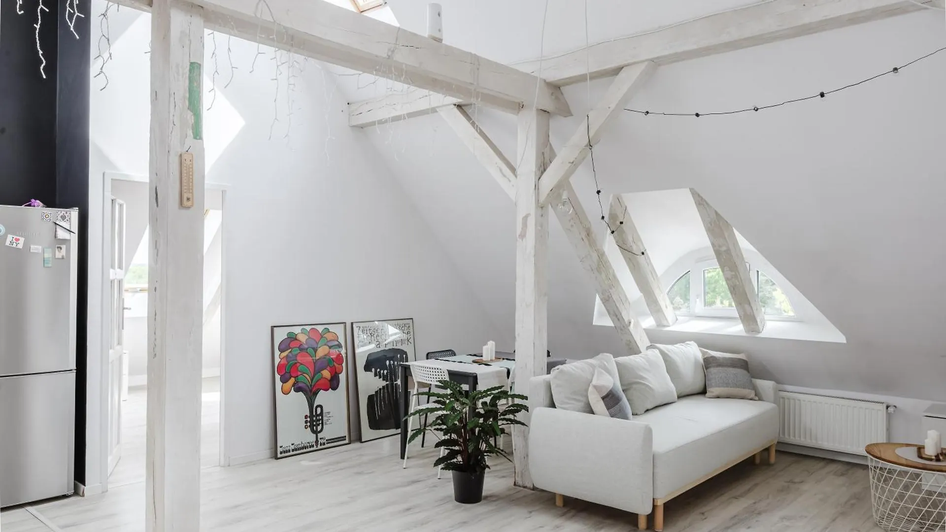 Scandinavian Loft Apartment 포즈난